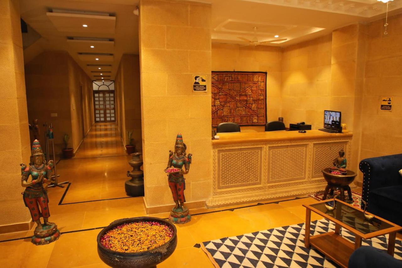 Treebo Chandrangan Excellency, 1 Km From Fort Hotel 3*