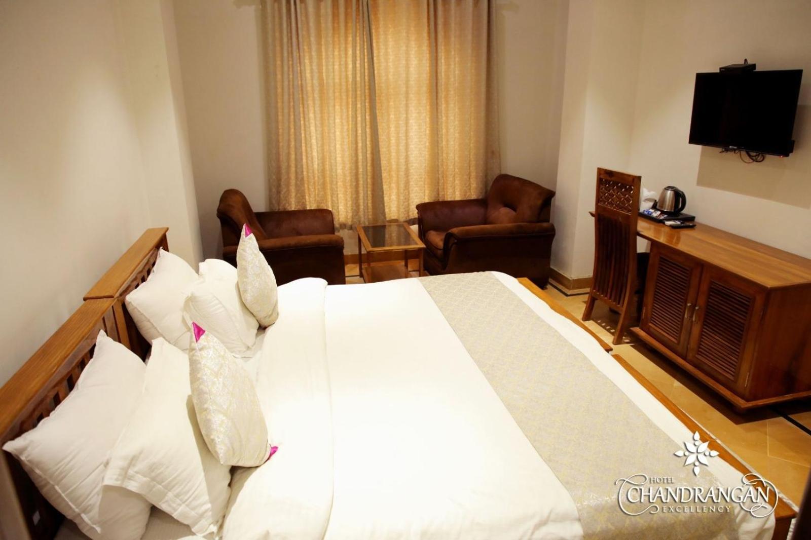 Hotel Treebo Chandrangan Excellency, 1 Km From Fort