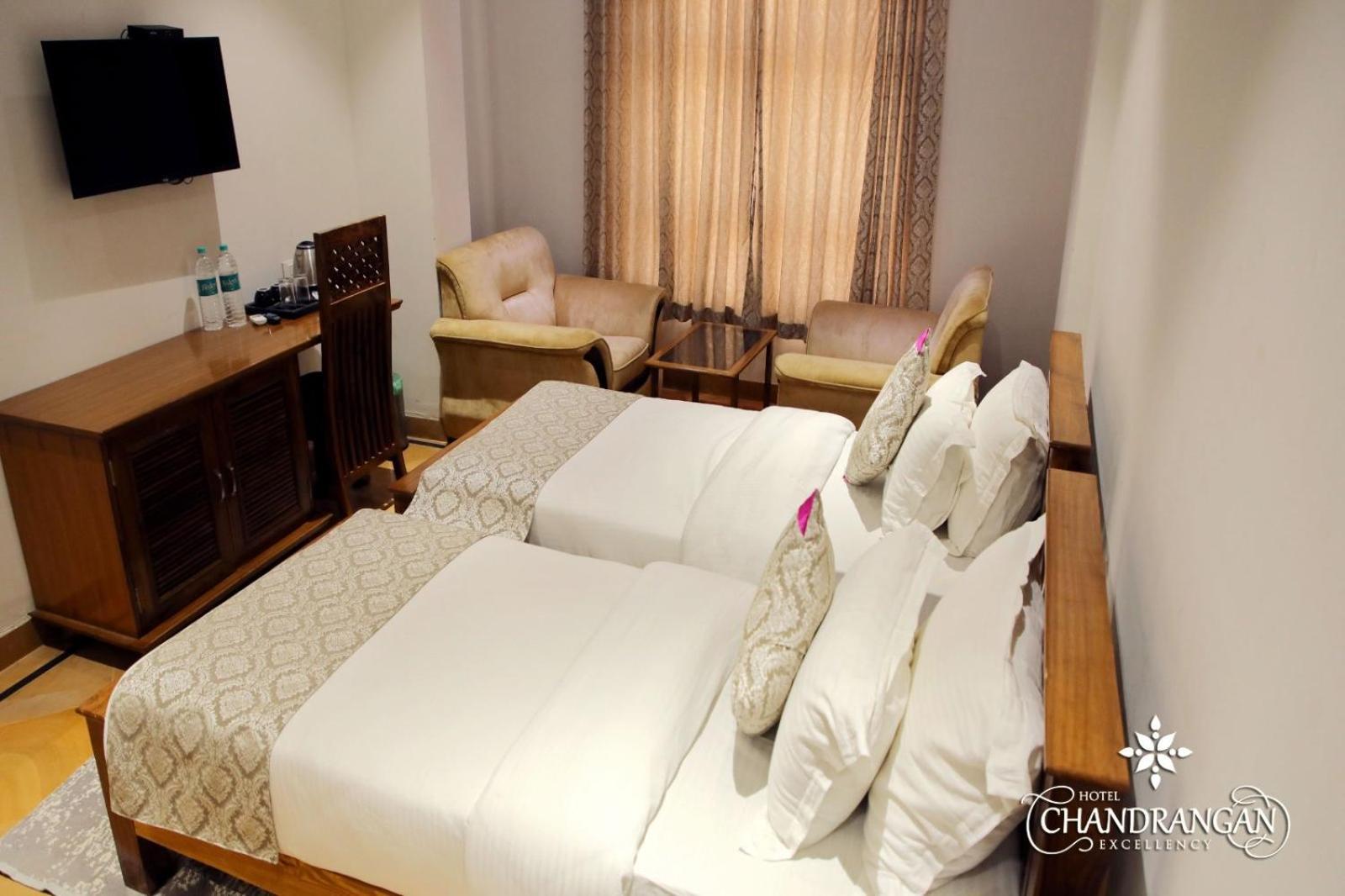 Treebo Chandrangan Excellency, 1 Km From Fort 3*