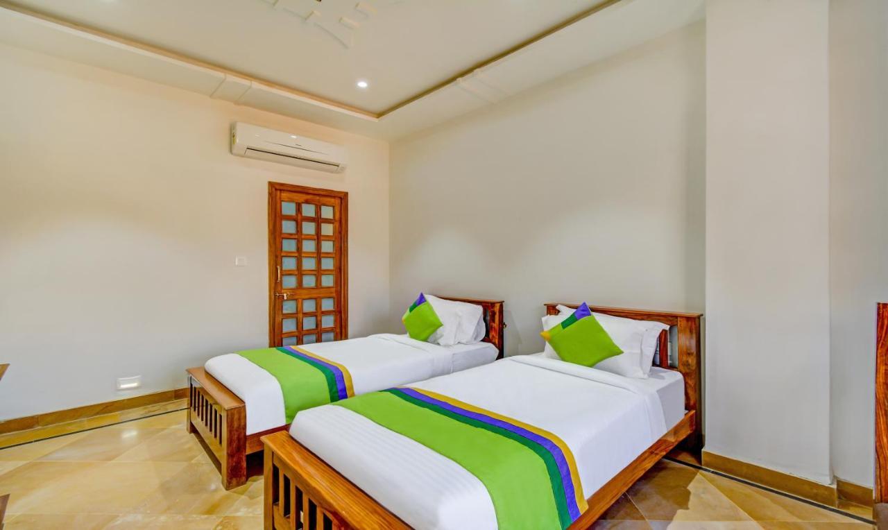 Hotel Treebo Chandrangan Excellency, 1 Km From Fort 3*